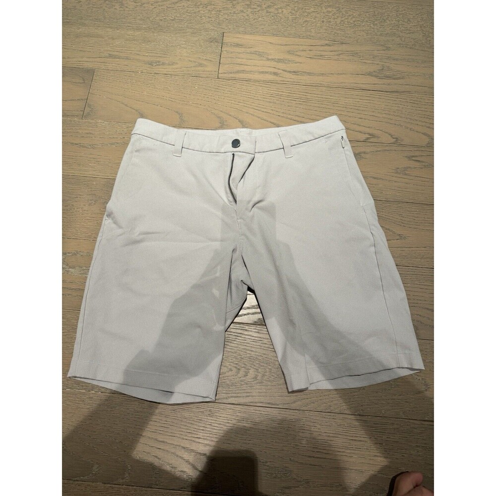 Lululemon Men’s Commission Shorts 9” Size 30